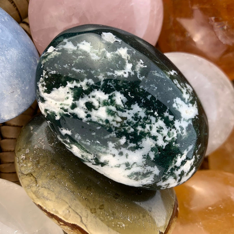 WORKING ON Green Moss Agate Palmstone - palmstone