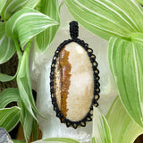 Colar com pingente de Macramé com imagem Jasper