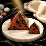 Rød obsidianpyramide - medium