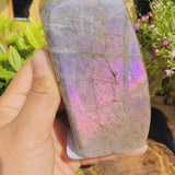 Grande forme libre de labradorite flash violette (article n ° 0082)