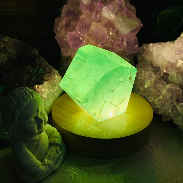 Luce d'atmosfera in cristallo (fluorite verde)